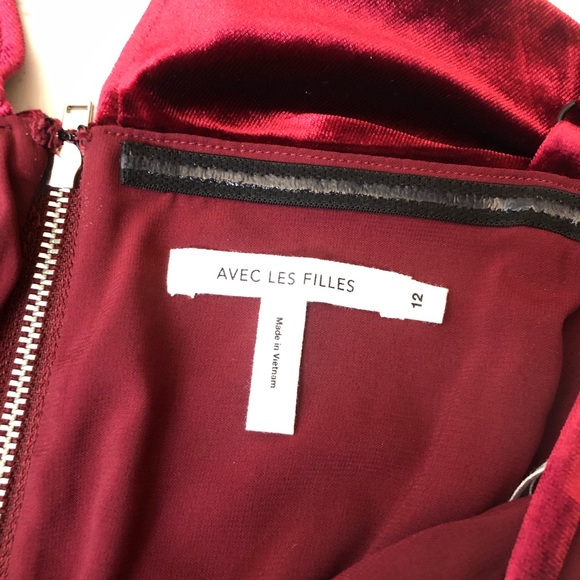 AVEC LES FILLES Cropped Velvet Jumpsuit - Picture 7 of 8